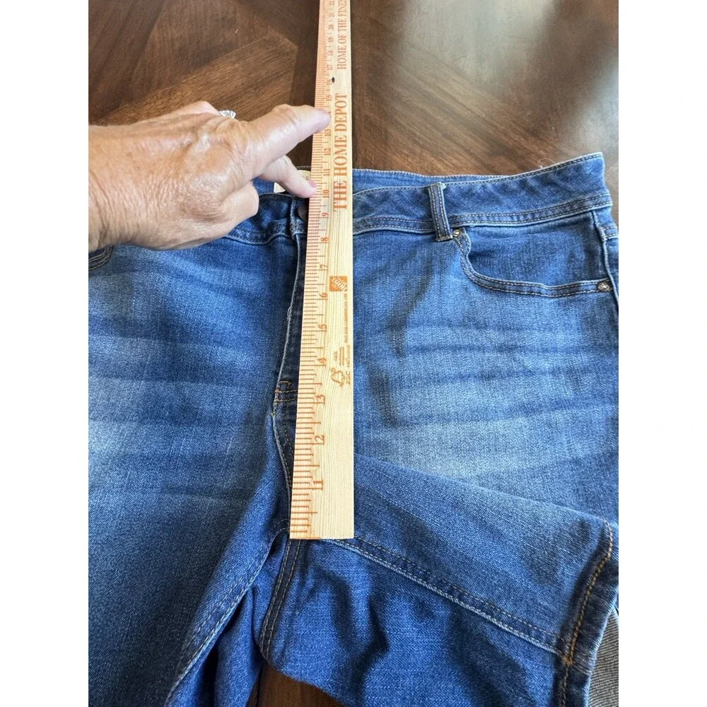 Women s Est. 1946 Denim Jean Shorts -Contemporary 14